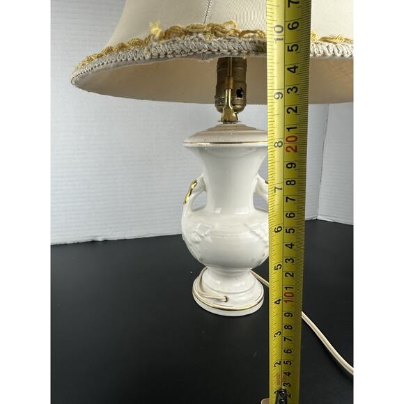 Vintage Floral White AndBlue Victorian Scroll Gold Gilt Lamp Light Yellow Shade - Picture 6 of 10